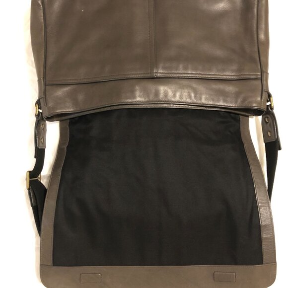 Heritage Crossbody Coach Messenger Bag (unisex) - Picture 2 of 7